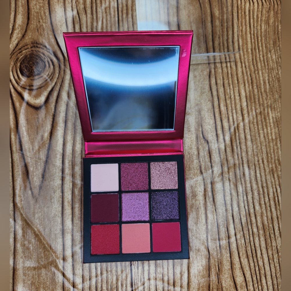 Huda Ruby Obsessions Mini Palette - NEW - Picture 3 of 3